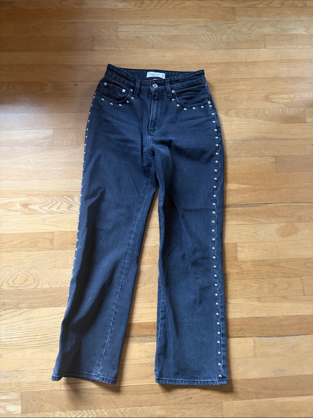 Abercrombie & Fitch Women's faded black High-Rise Relaxed Jeans curve love 26 S